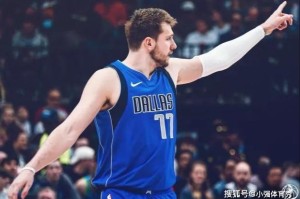  东契奇三双数据率队横扫尼克斯  