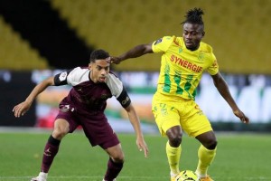  布雷斯特门将超神扑救零封巴黎  