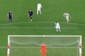  迪巴拉任意球制胜，罗马客场抢分成功  