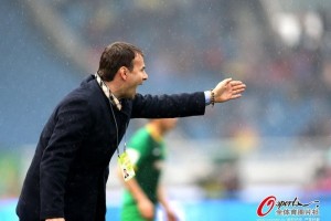  VAR争议判罚引发主帅集体炮轰  